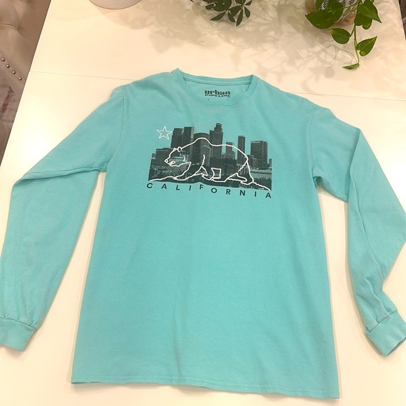 Urban Pipeline Men’s Long Sleeve Tee - Picture 3 of 5